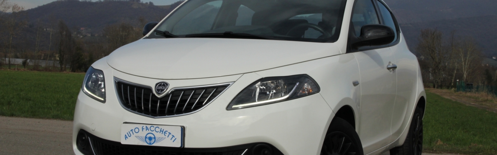 Lancia Ypsilon 1.0 MILD- HYBRID